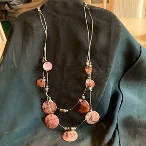 Lightweight necklace 18” long with 3” extender